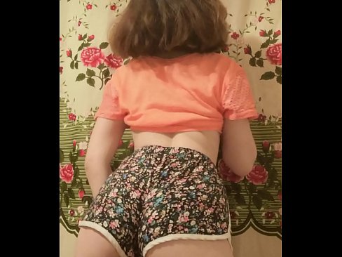 ❤️ セクシーな若いベイブがカメラでショーツを脱ぐ ️ at us ja.tvmarket.top ❌️❤
